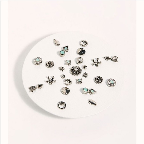 Free People Jewelry - Free People Destination stud earring set silver